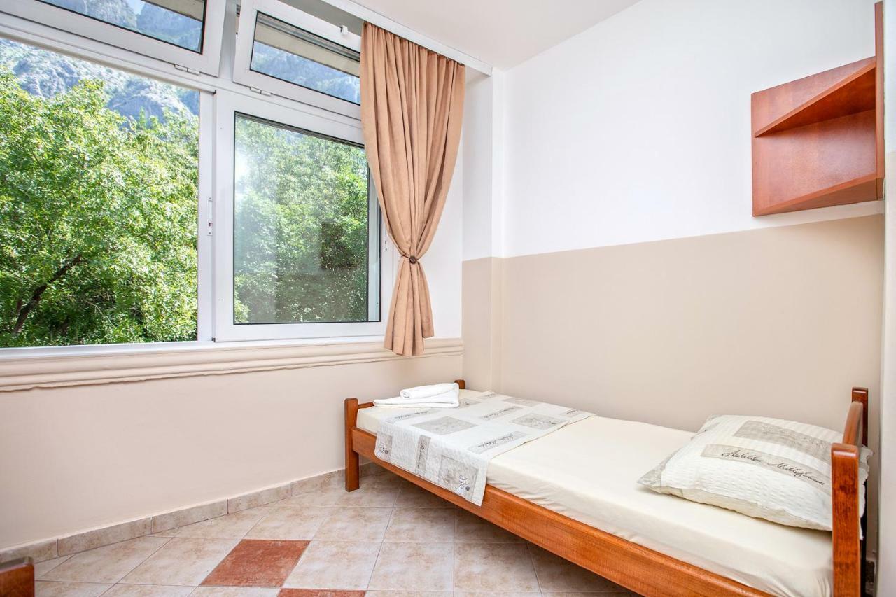 Apartments Villa Popovic โกตอร์ ภายนอก รูปภาพ