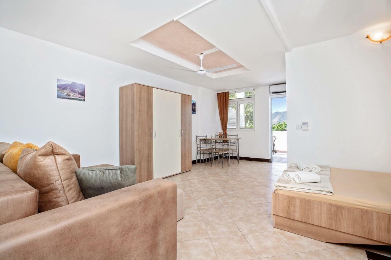Apartments Villa Popovic โกตอร์ ภายนอก รูปภาพ