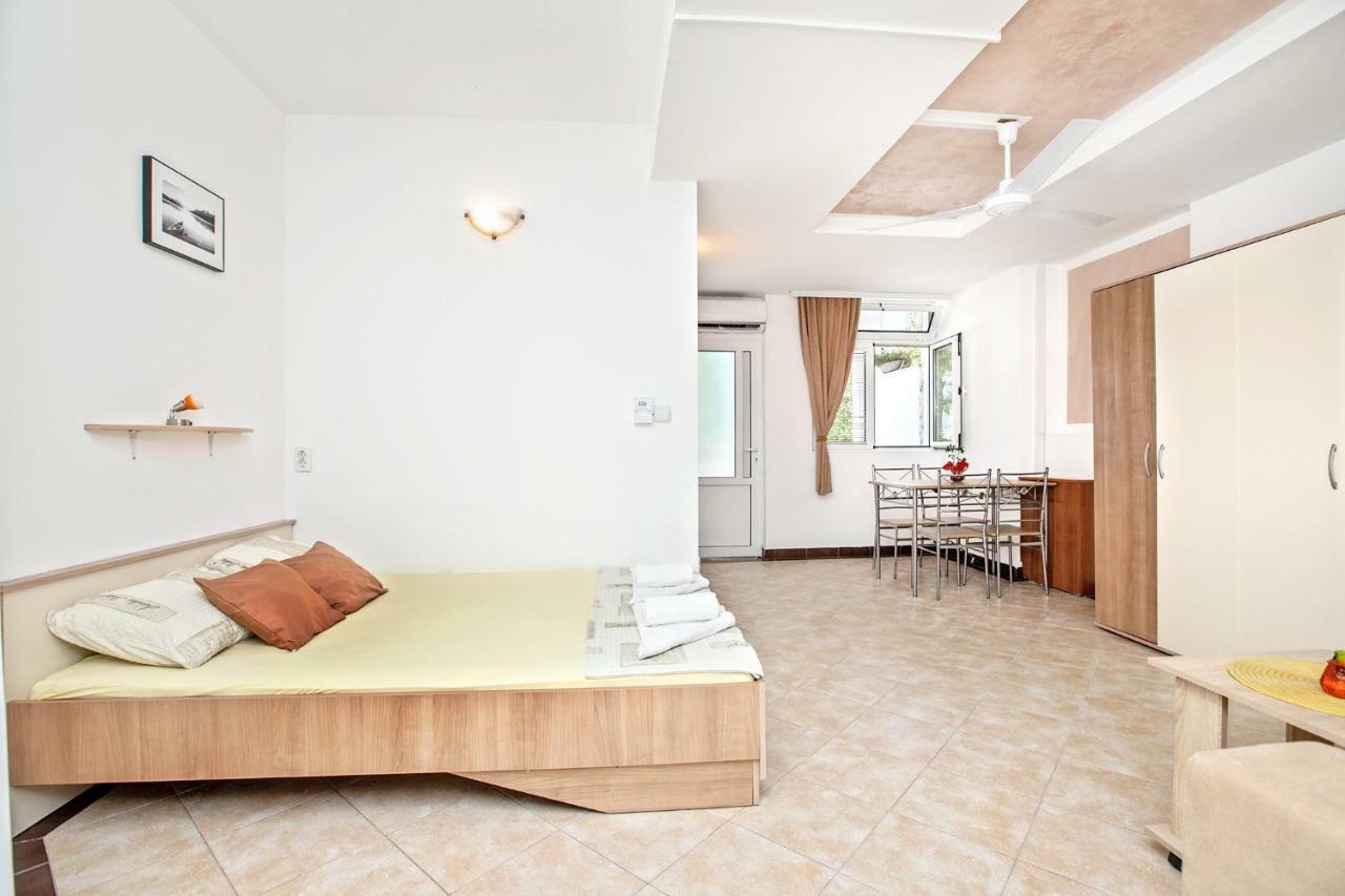 Apartments Villa Popovic โกตอร์ ภายนอก รูปภาพ